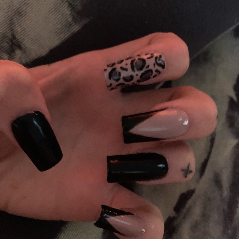 Gel X nails Customizable!! These are ones I have done.